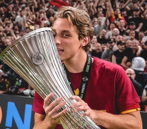 老特拉福德,荣耀瞬间,马奎尔社交,开元体育,开元棋牌官网,开元体育官网玩家首选